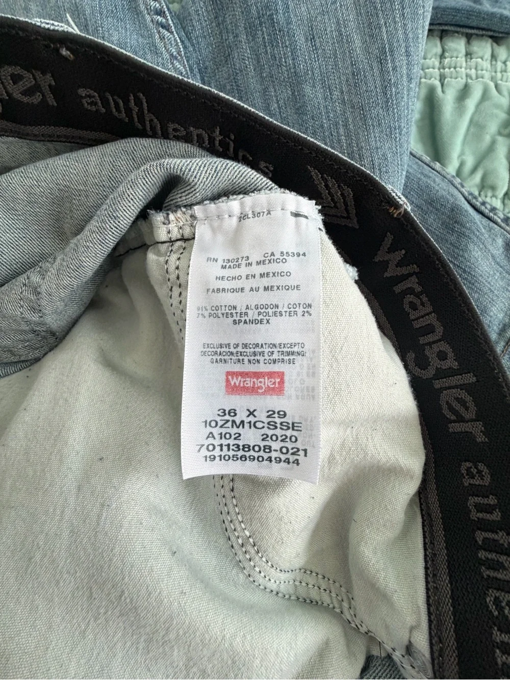 Wrangler Men’s Light Wash Straight Jeans 36/29